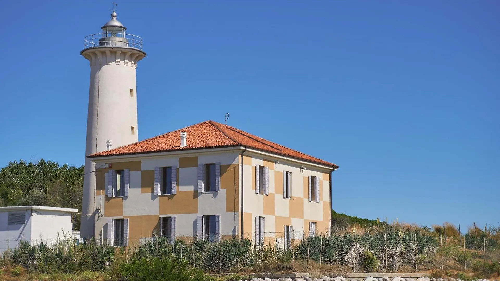 Charming Cottage In A Quiet Area - Beahost Bibione Villa